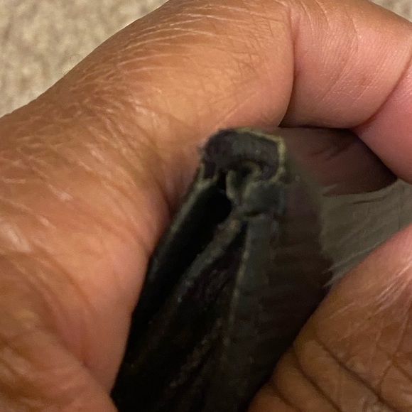 Louis Vuitton compact wallet - Picture 4 of 11